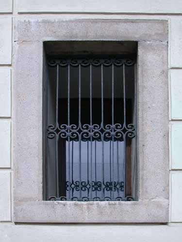 Click to return to the dynamic window display